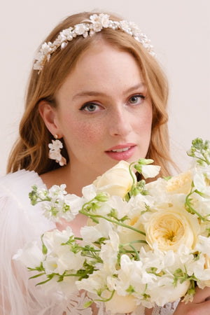 COURONNE DE FLEURS MARIEE<BR>Perrine