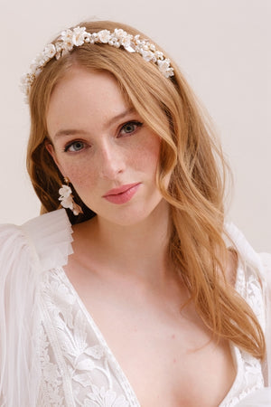 COURONNE DE FLEURS MARIEE<BR>Perrine