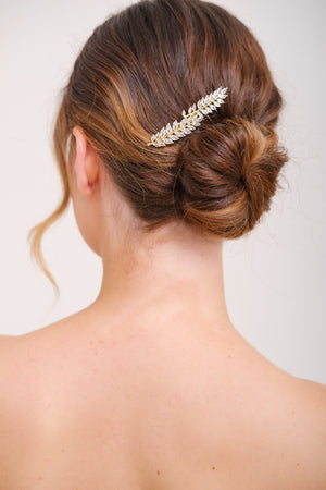 PEIGNE MARIEE<BR>Laurine