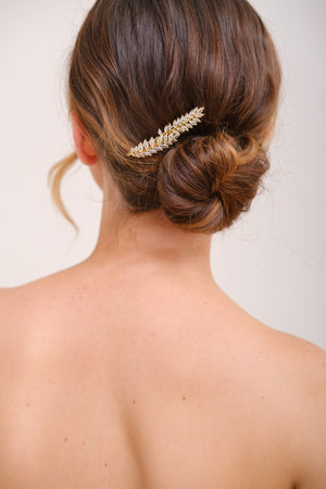 PEIGNE MARIEE<BR>Laurine