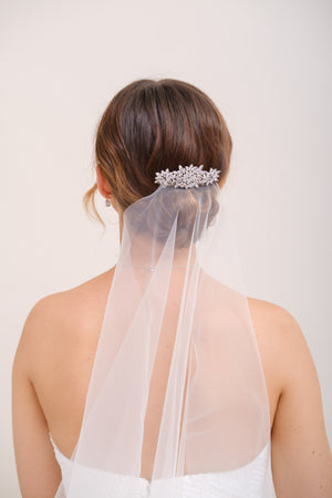 PEIGNE MARIEE<BR>Elise