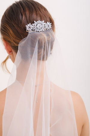 PEIGNE MARIEE<BR>Elise