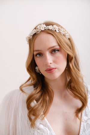 COURONNE DE FLEURS MARIEE<BR>Perrine