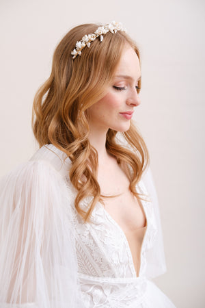 COURONNE DE FLEURS MARIEE<BR>Perrine