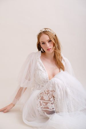 COURONNE DE FLEURS MARIEE<BR>Perrine