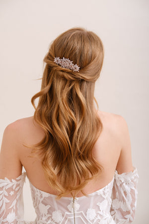 PEIGNE MARIEE<BR>Elise