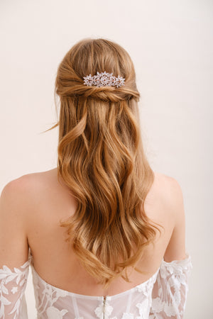 PEIGNE MARIEE<BR>Elise