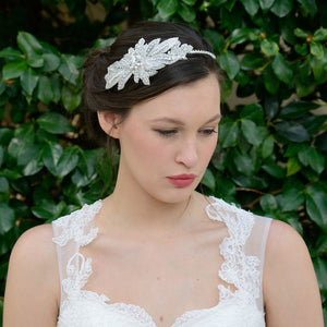 SERRE TETE MARIAGE CHEVEUX COURTS<BR>Alicia - MP Paris