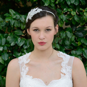 SERRE TETE MARIAGE CHEVEUX COURTS<BR>Alicia - MP Paris