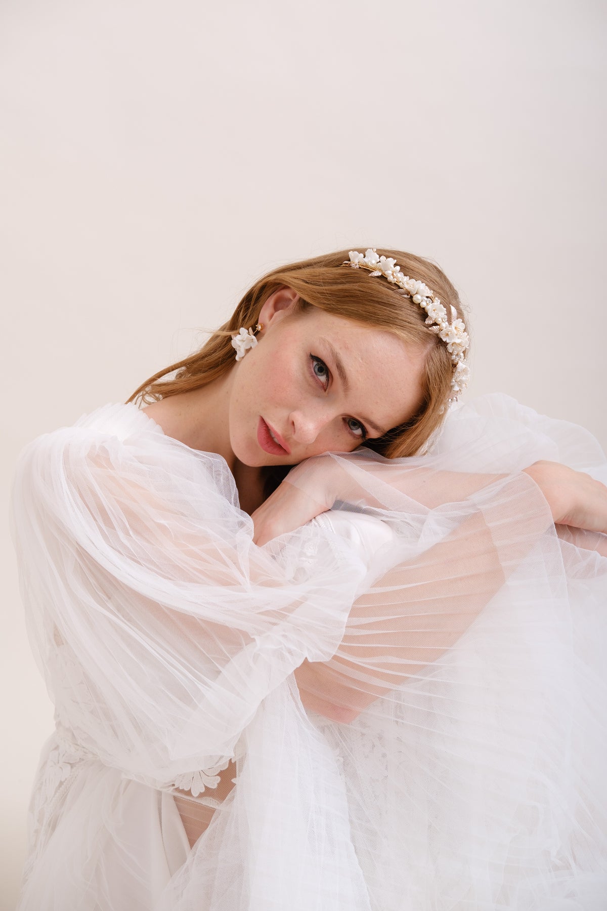 COURONNE DE FLEURS MARIEE&lt;BR&gt;Perrine