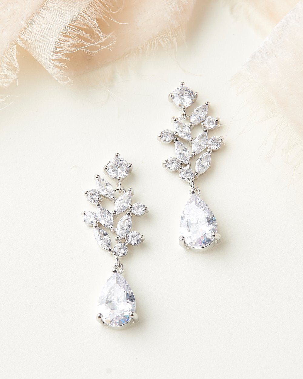 BOUCLES D OREILLES MARIÉE&lt;BR&gt;Anna Floral - MP Paris