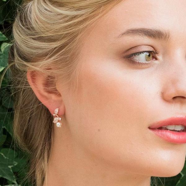 BOUCLES D&#39;OREILLES PERLE MARIAGE&lt;BR&gt;Aphrodite - MP Paris