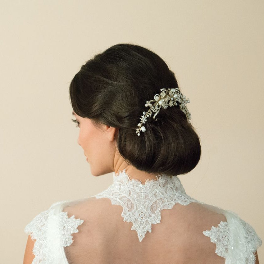 ACCESSOIRE DE CHEVEUX&lt;BR&gt;Gold Pearl Crescent Comb - MP Paris